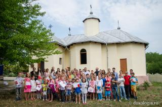 „Tabăra din Pridvorul Satului” la Vânători, Botoșani (galerie FOTO)