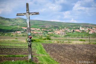 (Foto) Troița – călăuză a drumeților și mulțumire adusă lui Dumnezeu