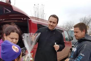 Ajutor pentru o familie rămasă fără adăpost