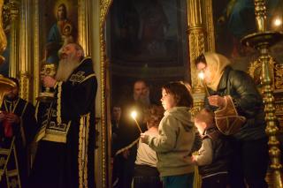 Liturghia Darurilor mai înainte sfinţite unită cu Vecernia, la Catedrala Mitropolitană din Iaşi
