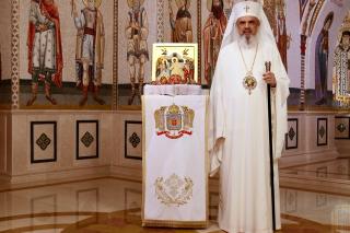 (Video) Preafericitul Părinte Patriarh Daniel: „Sfintele Paşti sunt sărbătoarea vieţii, a luminii şi a bucuriei veșnice”
