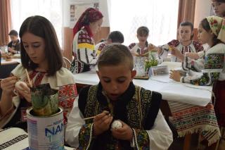 Festivalul Ouălor Încondeiate în localitatea Moldoviţa