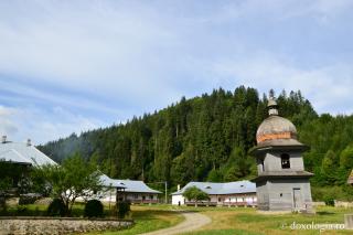 (Foto) Sihăstria Tarcăului, locul unde simplitatea a rămas o însuşire de căpetenie
