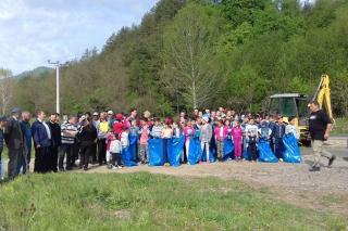 Debutul proiectului de ecologizare: „Hârja - colţ de rai. Nouă ne pasă de natură!“