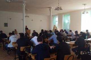 Părintele profesor Viorel Ioniţă le-a conferenţiat studenţilor teologi de la Iaşi