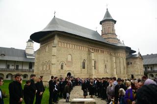 (Foto) Hram la Mănăstirea Neamț 2017