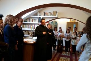 Inaugurarea bibliotecii Parohiei Şerbăneşti