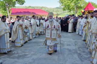 Sfinţiri de biserici în parohiile Găiceana şi Oprişiţa