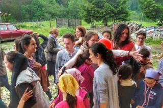 Membri ai ATOR Piatra Neamţ, în vizită la copiii de la şcoala Mănăstirii Paltin