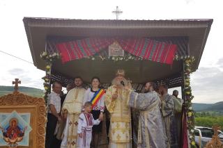Binecuvântări arhiereşti la Şerbeşti şi Radomireşti