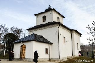 Mănăstirea din dealul Copoului