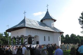 Cinstirea Sfântului Pantelimon în Moldova