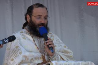 (Video) Arhimandritul Mihail Daniliuc - Hrisovul de sfințire al bisericii Schitului Vovidenia - Neamț