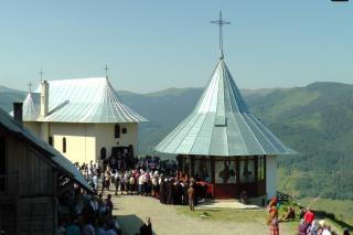 Liturghie arhierească la 1.240 de metri altitudine