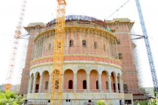 Construcția corpului principal al Catedralei Naționale se apropie de finalizare