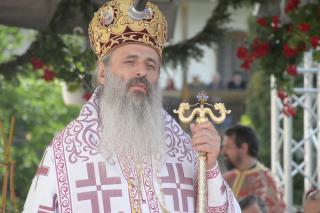 (Video) IPS Teofan: „Sfântul Ioan Botezătorul ne arată Taina Smereniei”