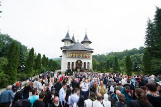 Tripticul sărbătorilor nemţene cinstit prin rugăciuni în Sihăstrie