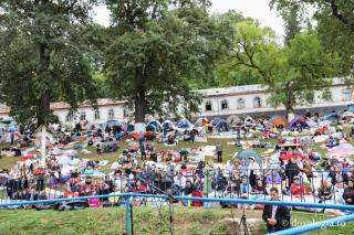 Nevoința pelerinilor pentru Maica Domnului la Mănăstirea Nicula (galerie FOTO)