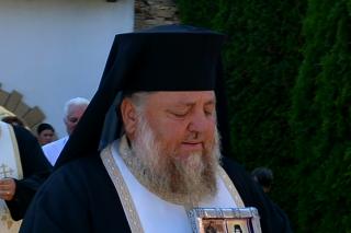 Un fragment din moaştele Sfântului Ioan Iacob, la Mănăstirea Hadâmbu