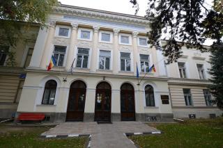 Susţinere publică la Iaşi a unei lucrări de doctorat despre frumuseţea fizică şi spirituală a femeii biblice