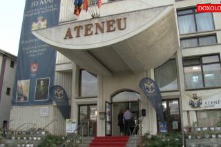 (Video) Dezbatere despre rolurile din familie la Ateneul din Iași