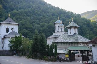 Mănăstirea Lainici