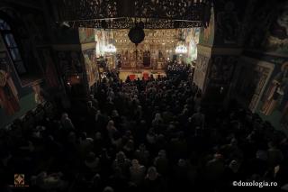 Slujba Privegherii pentru Acoperământul Maicii Domnului în cadrul Festivalului de Muzică Bizantină de la Iaşi (galerie FOTO)