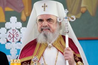 Sfinții lui Dumnezeu adună în comuniune Bisericile şi popoarele ortodoxe