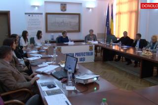 (Video) Dezbatere pe tema „Abandonul copiilor în orfelinate sau acasă”