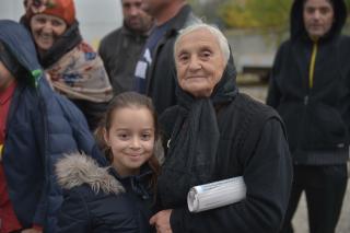(Video) Creștinii, uniți în rugăciune și-n drag de Sfânta Parascheva