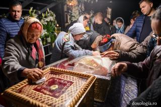 (Foto) Priveghere în cinstea Sfintei Muceniţe Tecla la final de hram