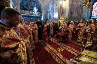 (Foto) Liturghie arhierească în cinstea Sfântului Ierarh Nectarie Taumaturgul, la Târgu Neamț