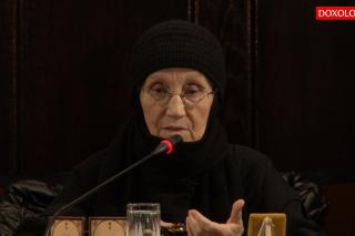 (Video) „Treptele iubirii – de la prietenie la căsătorie” – Maica Siluana Vlad | Partea I