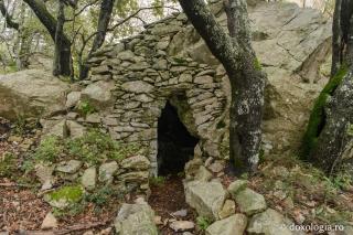 Peştera cu apă „Hairi” – Kavsokalivia, Athos