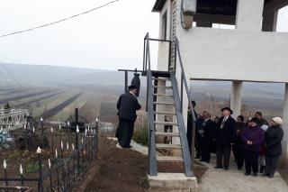 Vizită arhierească în parohiile Drujeşti şi Băcani