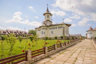 Mănăstirea „Sfântul Ștefan cel Mare” Slănic