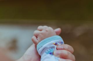 Cum poate îndura un părinte durerea pierderii propriului copil?