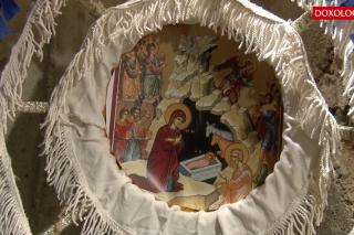 (Video) Expoziție la Muzeul Mitropolitan: Steluțe și ornamente pentru pomul de Crăciun