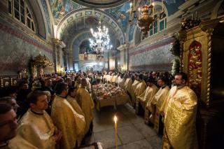 Priveghere arhierească în cinstea Sfântului Ierarh Spiridon al Trimitundei, făcătorul de minuni (GALERIE FOTO)