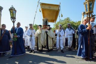 (Foto) Pelerin la procesiunea cu moaștele Sfântului Spiridon în insula Corfu