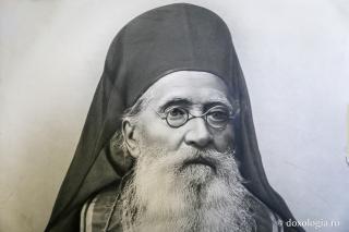 Sfântul Ierarh Iosif cel Milostiv, Mitropolitul Moldovei – de la admirația marilor personalități la imitarea sfinților