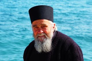 A trecut la Domnul părintele Chiril de la Hilandar, „micul gigant” al Sfântului Munte