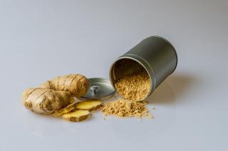 Trei alimente care combat arsurile la stomac