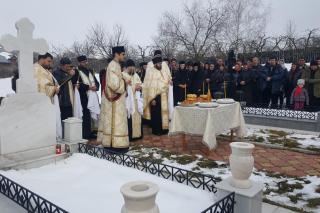 Parastas pentru Arhiepiscopul Adrian Hriţcu