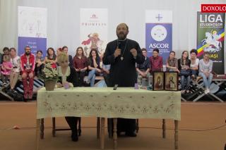 (VIDEO) Pr. Constantin Necula: „În şcoală, dacă stăm luminoşi, în cer ni se pare a sta”