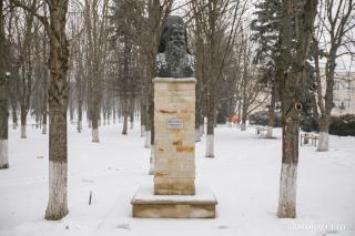 (Foto) Bustul Mitropolitului Iosif Naniescu din Sîngerei