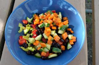 Salată de morcov cu fasole neagră