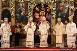 (Video) „Sfinții canonizați astăzi ne arată cum trebuie să fie un ierarh al Bisericii și la ce înălțime se poate înălța un credincios în viața de familie” – IPS Teofan