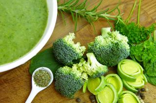 Supă cremă de broccoli