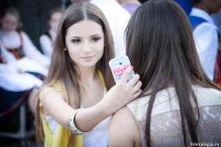 (Video) Frumoșii din adolescența adormită - Marius Iordăchioaia
